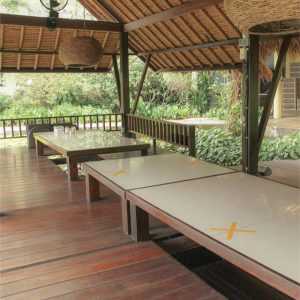 Area terbuka & lebih privasi dengan keluarga atau kerabat